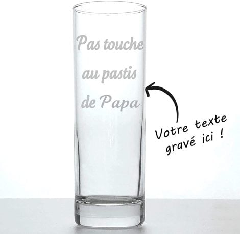 Verre à pastis personnalisé “KDO MAGIC” avec prénom ou texte gravé au laser. Idéal pour offrir lors de la fête des pères, papa, noël, homme, retraite.