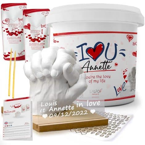 Kit de moulage main couple avec socle en bois personnalisé. Cadeau idéal pour couple amoureux, mariage. Certification pour moulage en plâtre. Idée cadeau originale pour femme ou homme à Noël.