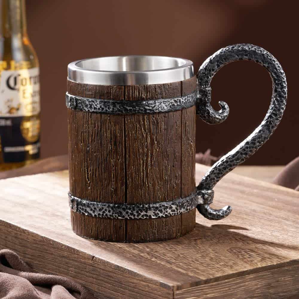 Arola Chope à Bière en Bois Faite à La Main, Tasse à Bière Vintage en Acier Inoxydable, Tasse à Boire Médiévale pour Café/Boisson/Jus 500ml Cadeau pour Homme.