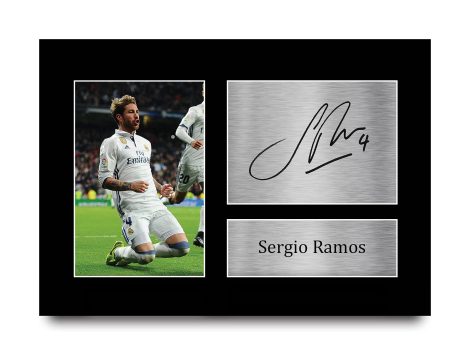 Impression photo autographe signée par Sergio Ramos du Real Madrid, cadeau idéal pour les fans de foot.