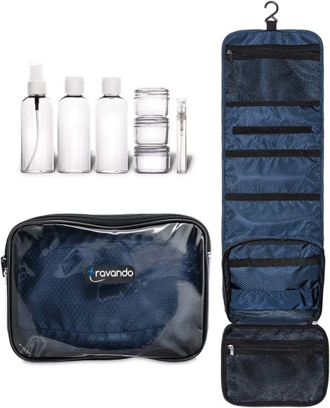 Ensemble de voyage pour cosmétiques, comprenant une trousse suspendue, un sac transparent et 7 contenants pratiques.