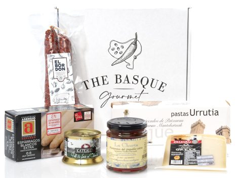 Le Coffret Gourmet Basque – Panier Gourmand pour les fêtes et Noël – Fromage, Asperges, Poivrons Piquillo, Pâté de Foie, “Mantecados” au patxaran, Chorizo – Boîte Cadeau de Luxe – Lot 1.