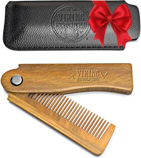 Peigne à barbe en bois de santal avec étui, pliable, pour coiffer et entretenir barbes et moustaches. Viking Revolution.
