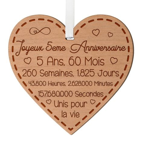 Idée cadeau en bois Cœur gravé pour souvenir d’anniversaire de mariage de 5 ans pour homme et femme.